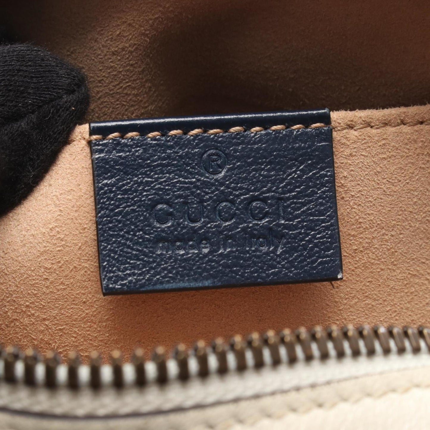 Gucci Navy White Leather Shoulder Bag ( )