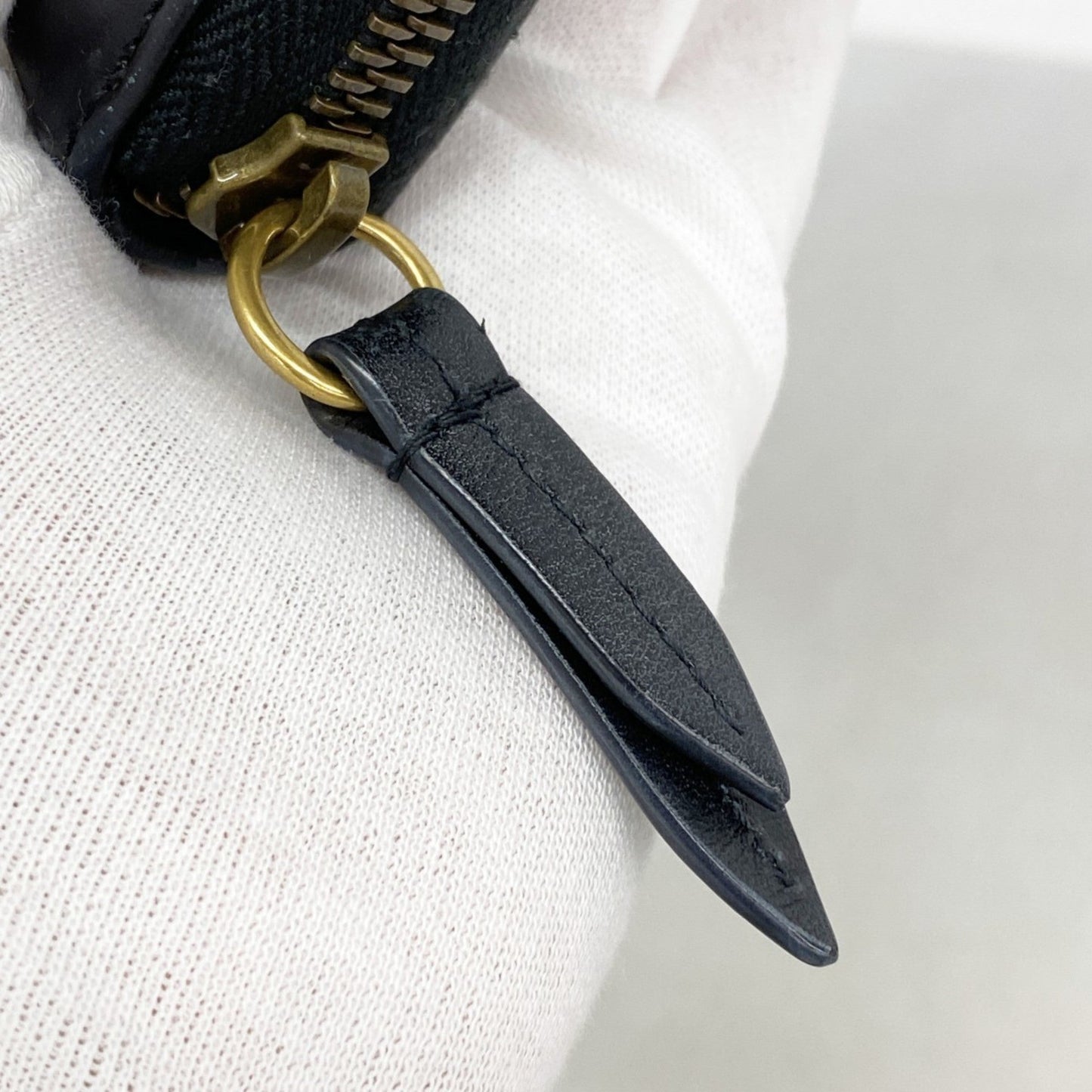 Gucci Black Leather Long Wallet (Bi-Fold) ( )