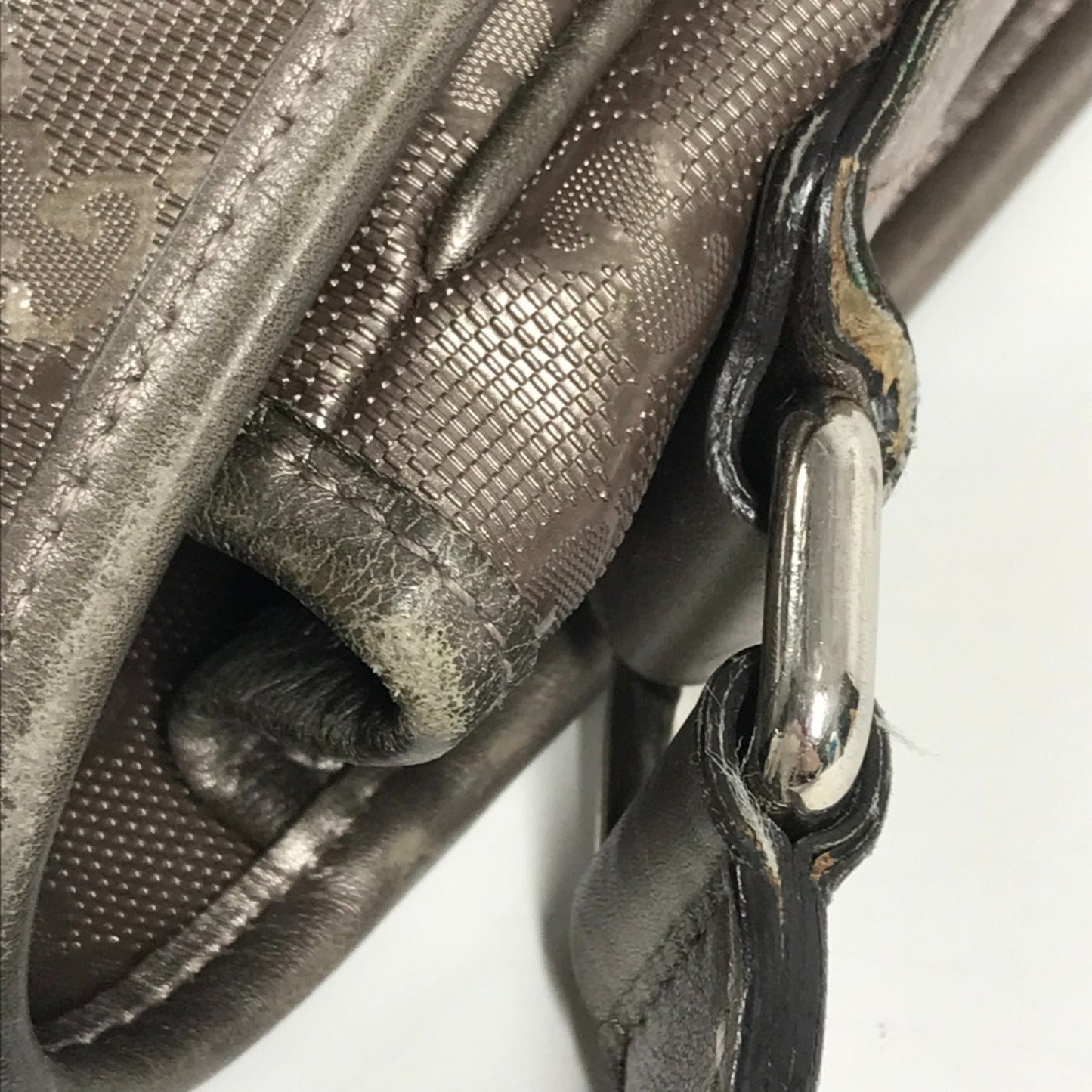 Gucci Metallic Gg Imprimé Leather Messenger Bag Shoulder Bag ( )