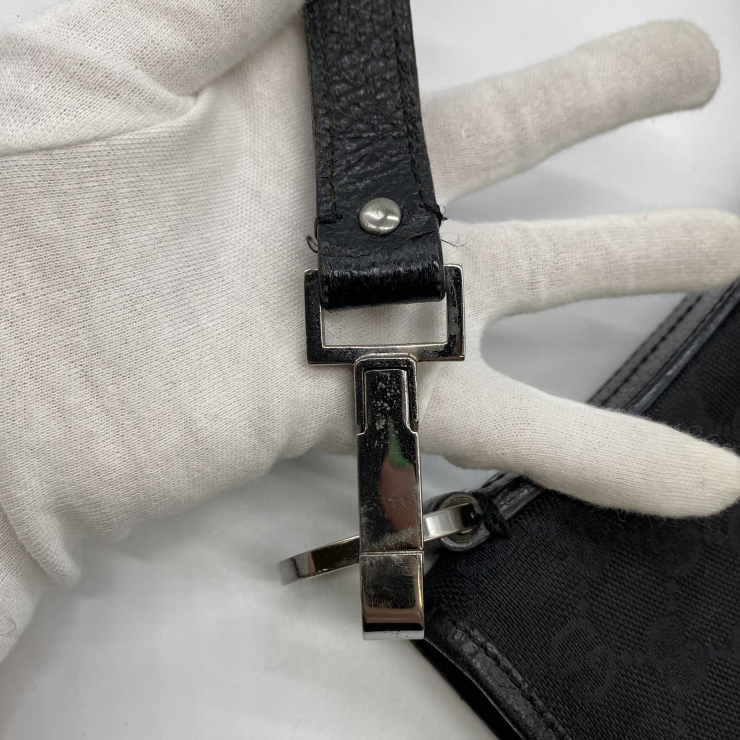 Gucci Black Gg Canvas Shoulder Bag ( )