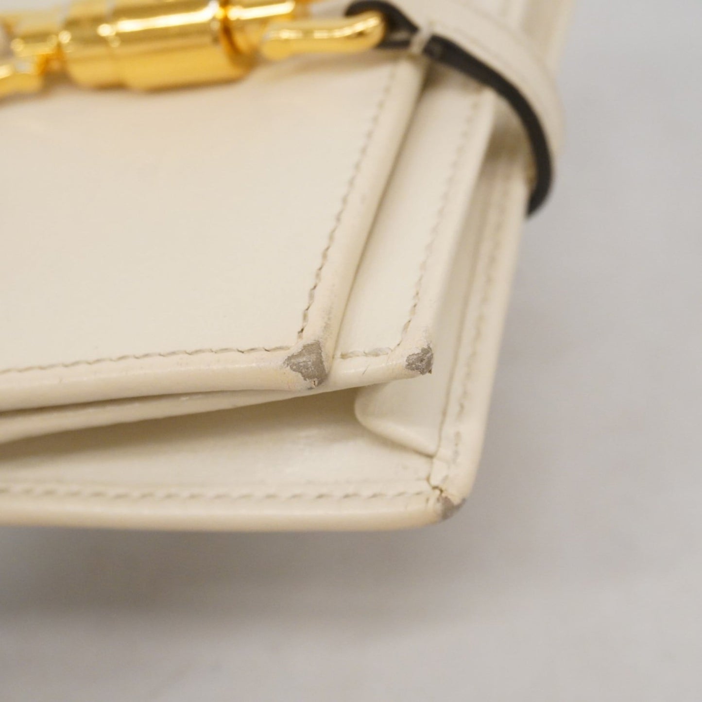 Gucci White Leather Wallet (Bi-Fold) ( )