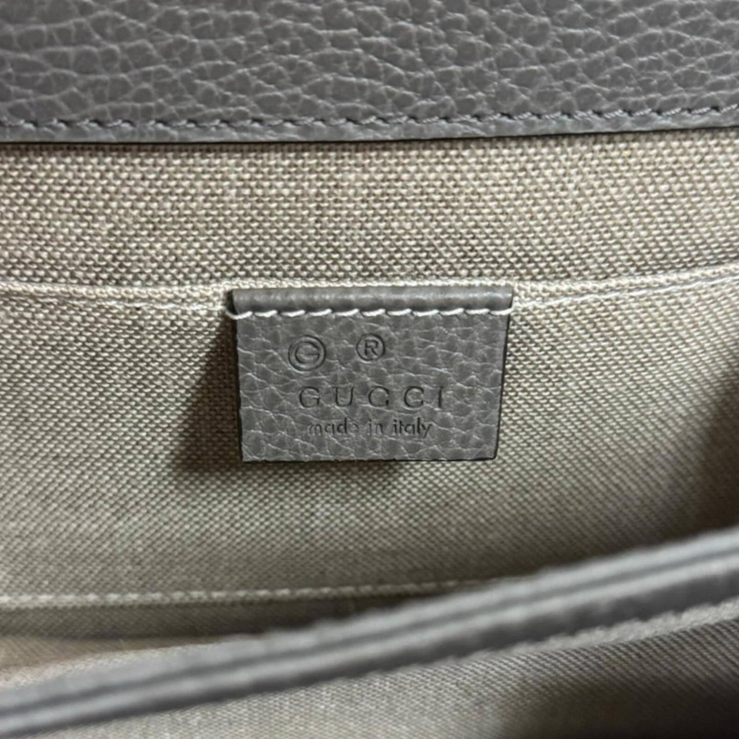 Gucci Gray Leather Shoulder Bag ( )
