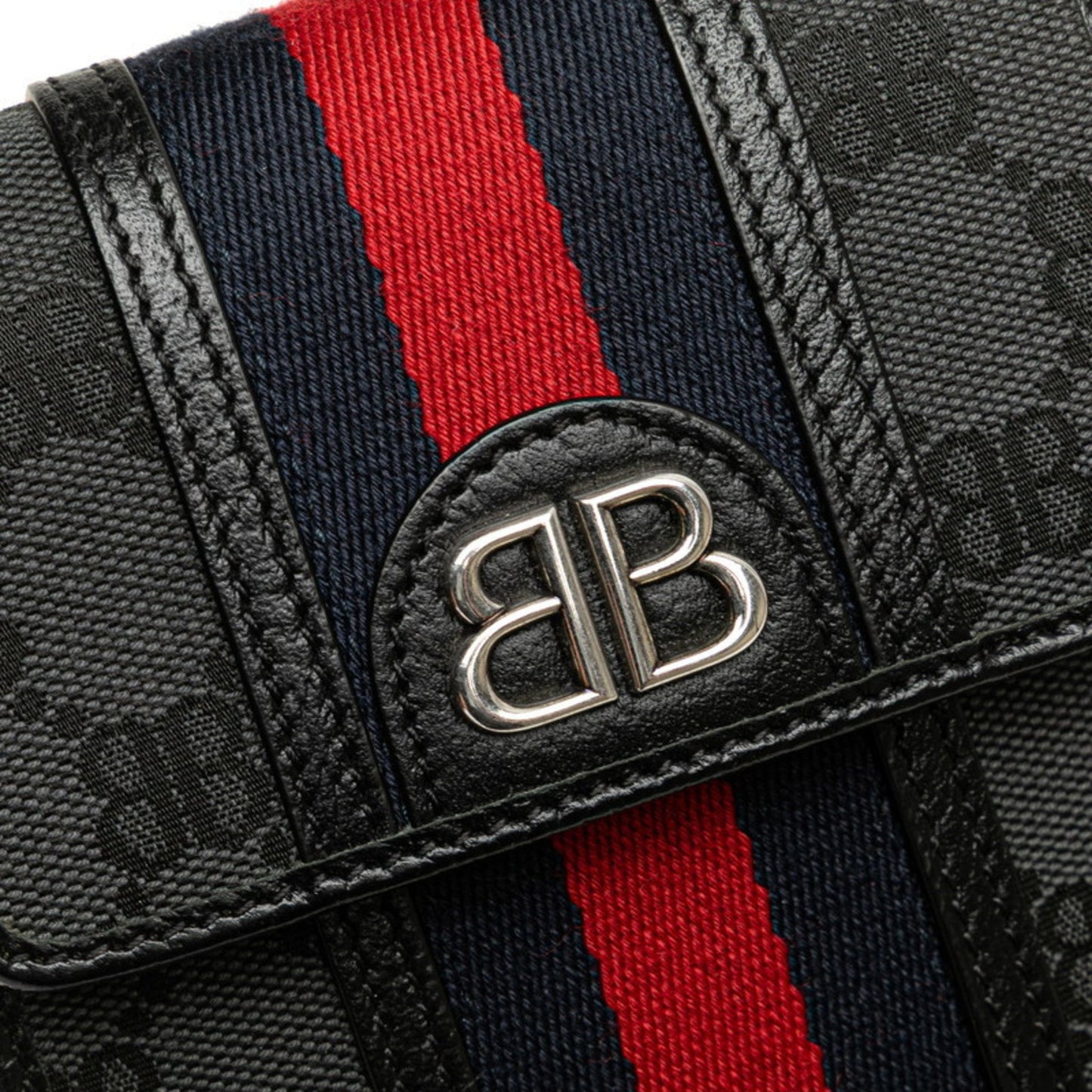 Gucci Black Canvas Leather Shoulder Bag ( )