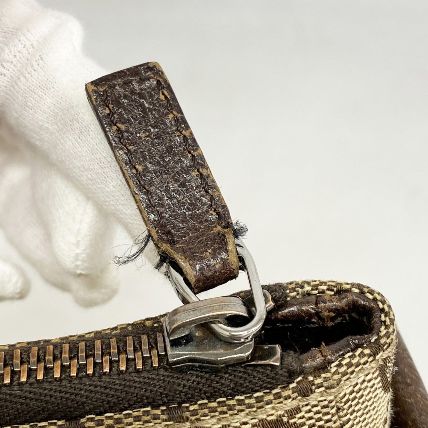 Gucci Brown Canvas Shoulder Bag ( )