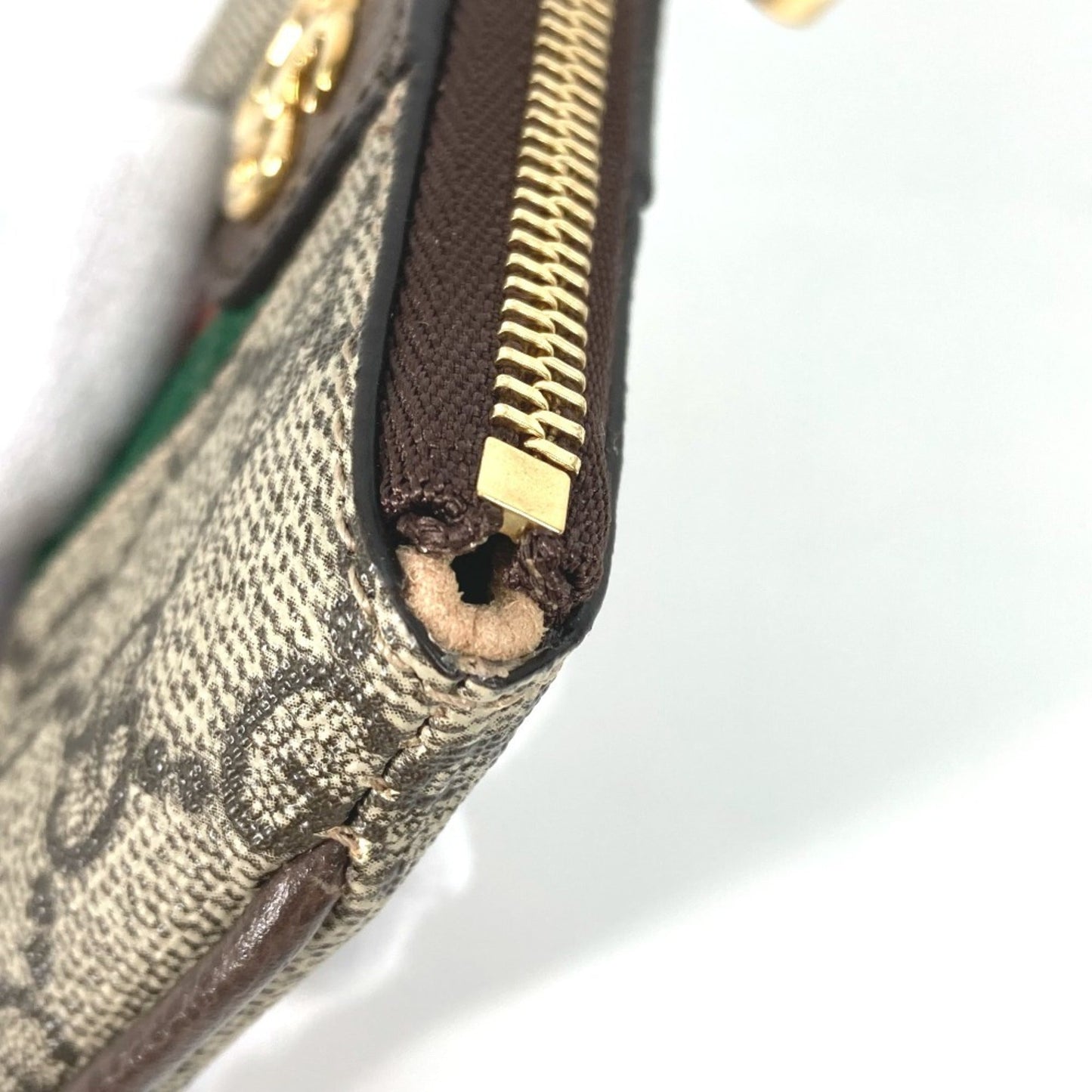 Gucci Beige Gg Supreme Coin Purse/Coin Case ( )