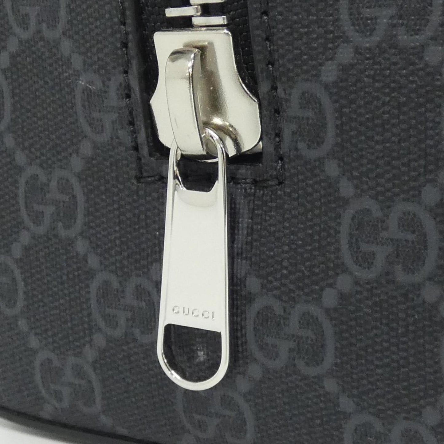 Gucci Black Gray Gg Supreme Canvas Clutch Bag Pouch ( )