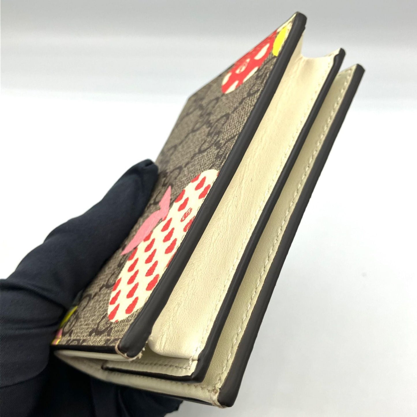 Gucci Beige Gg Supreme Wallet (Bi-Fold) ( )