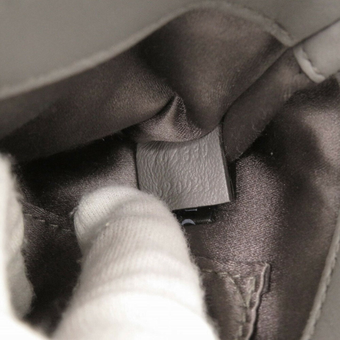 Gucci Gray Leather Shoulder Bag ( )