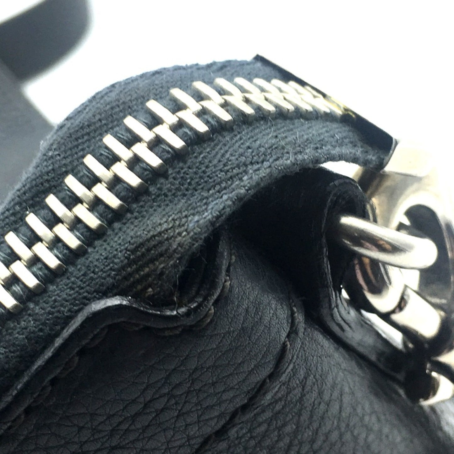 Gucci Gray Leather Shoulder Bag ( )