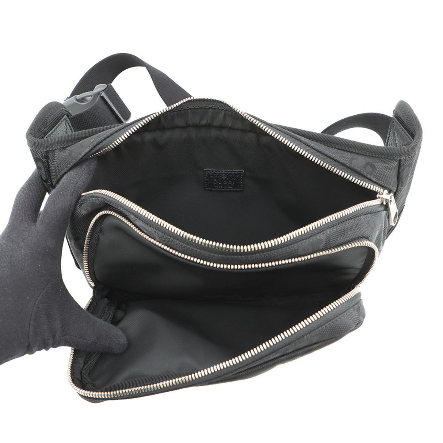 Gucci Black Nylon Sling Bag ( )