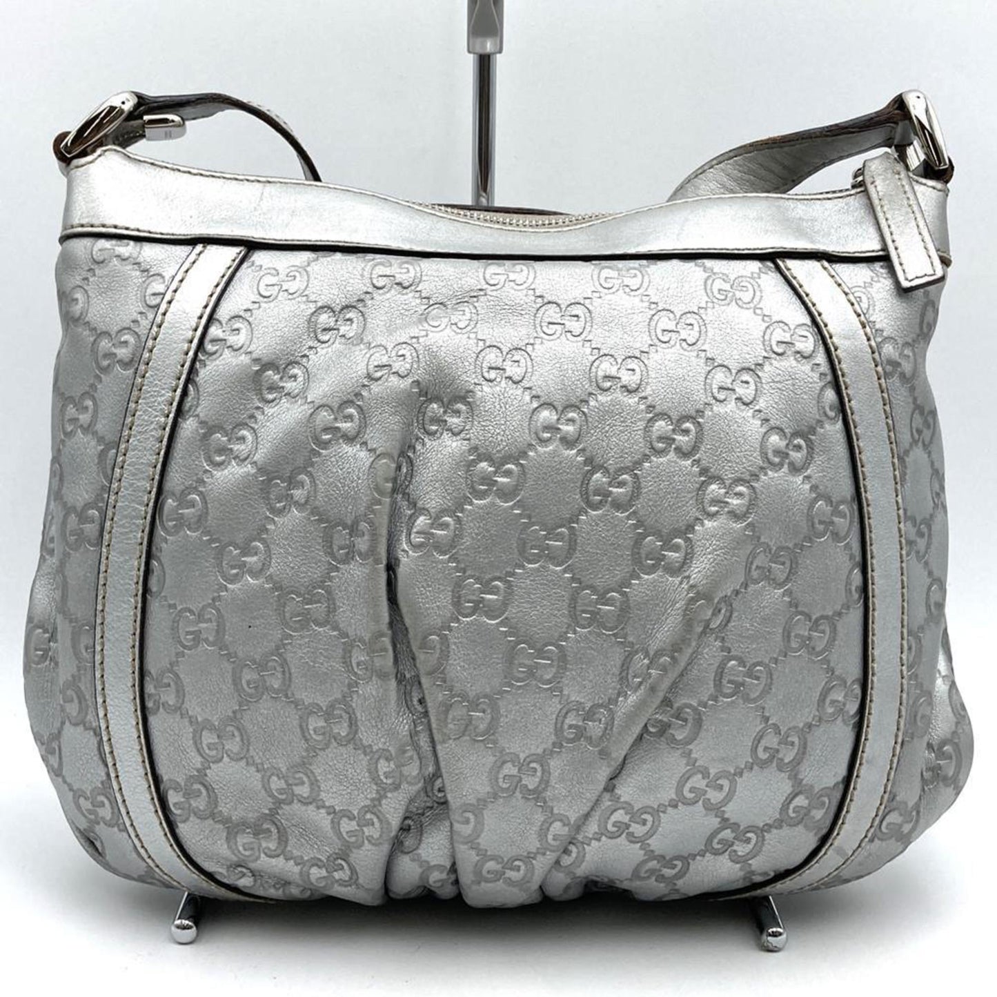 Gucci Abbey Silver Leather Shoulder Bag ( )