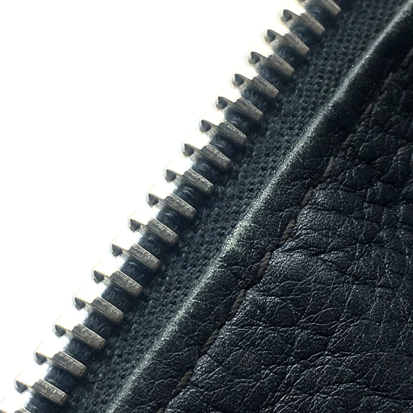 Gucci Gray Leather Shoulder Bag ( )