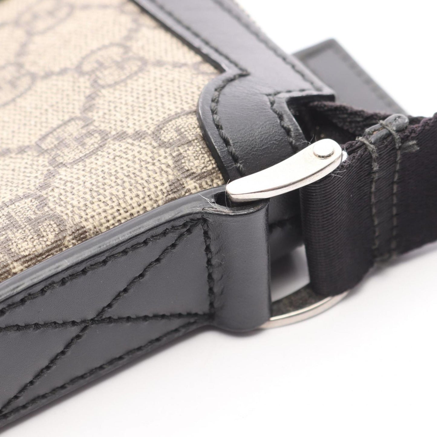 Gucci Beige Multi-Color Gg Supreme Leather Shoulder Bag ( )