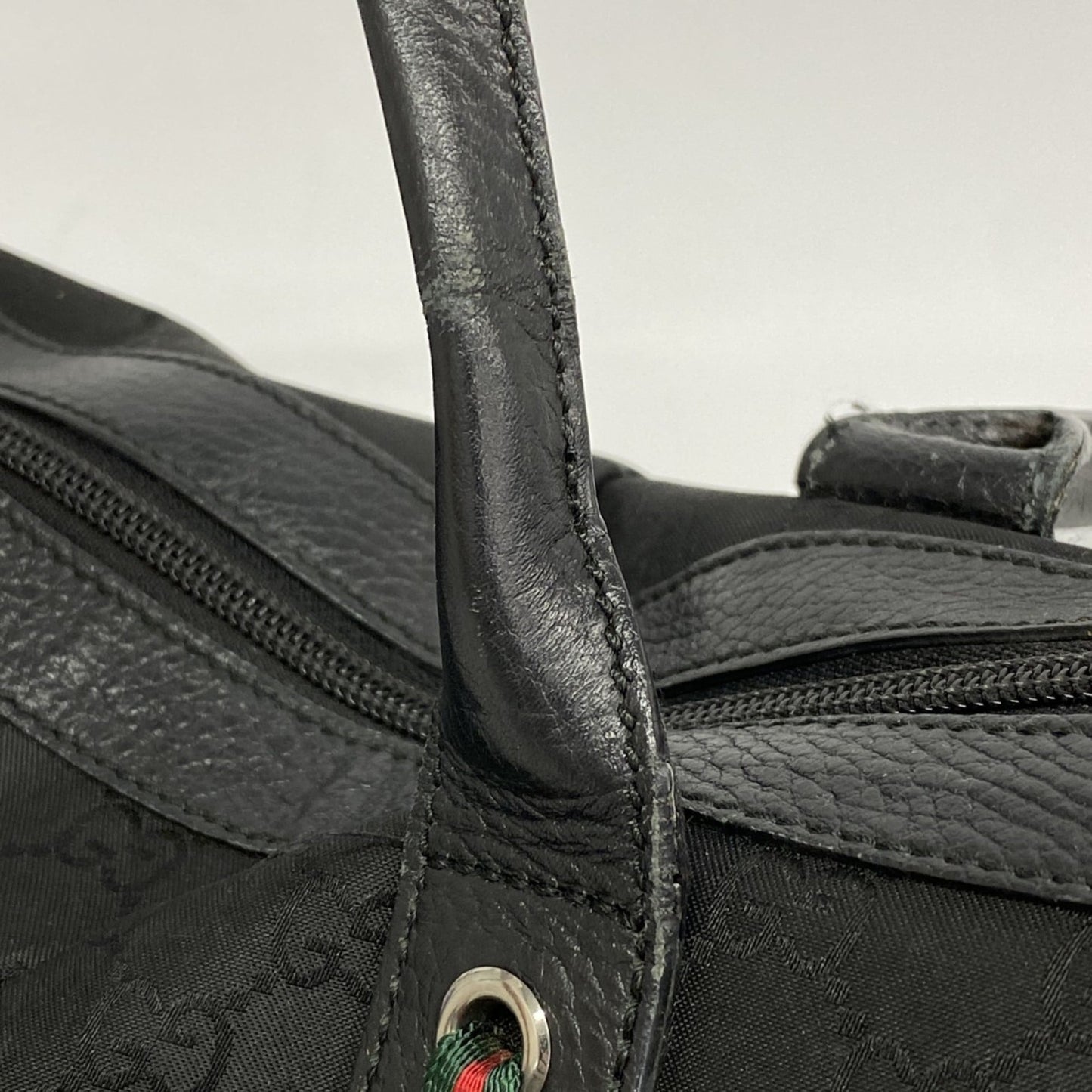 Gucci Black Nylon Handbag ( )