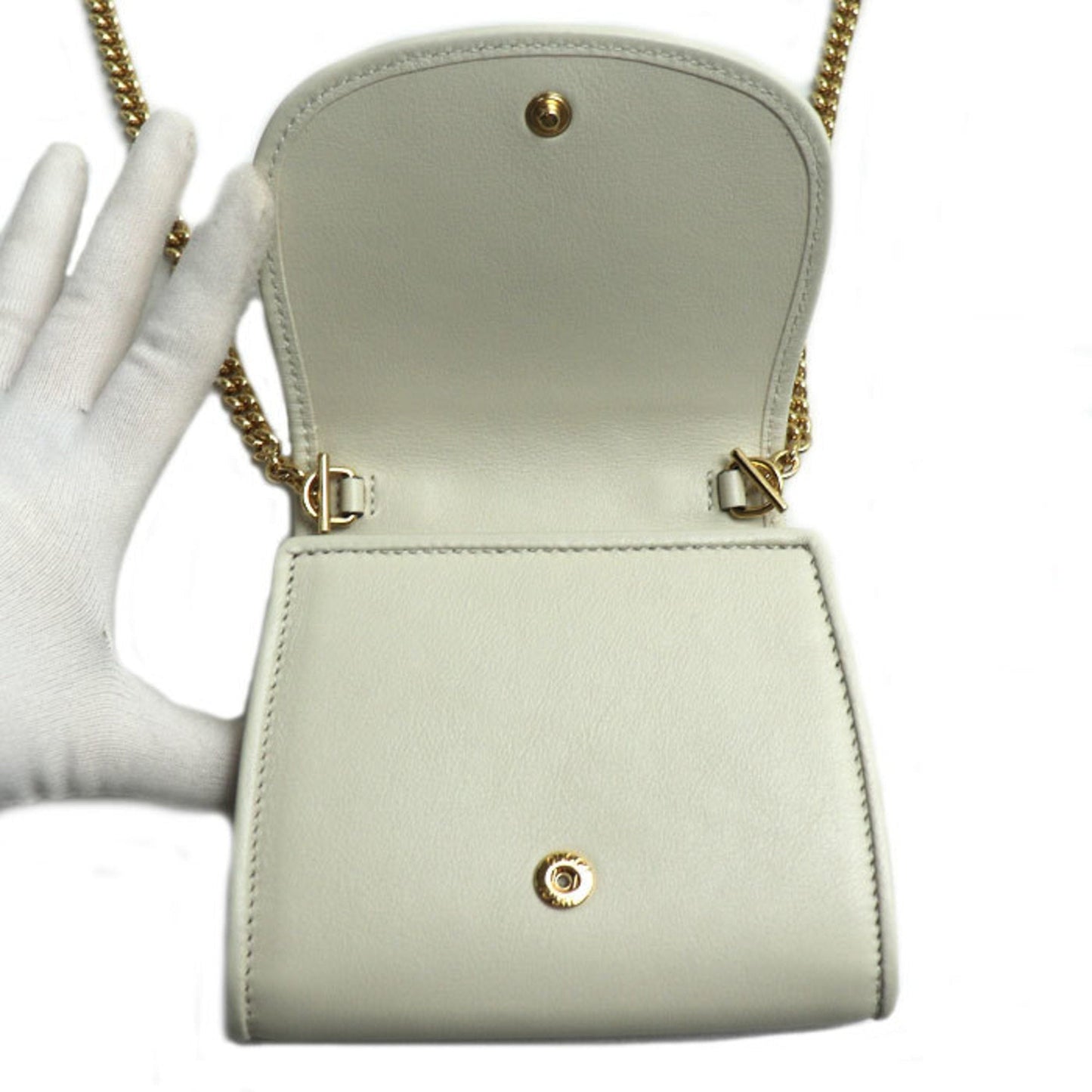 Gucci White Leather Chain/Shoulder Wallet ( )