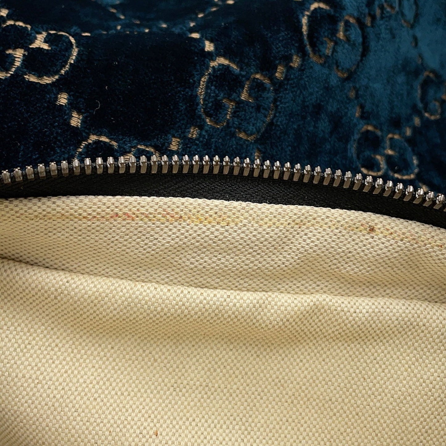Gucci Blue Velvet Backpack ( )