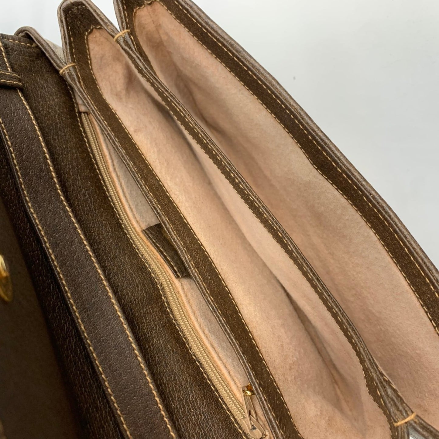 Gucci Brown Gg Supreme Shoulder Bag ( )