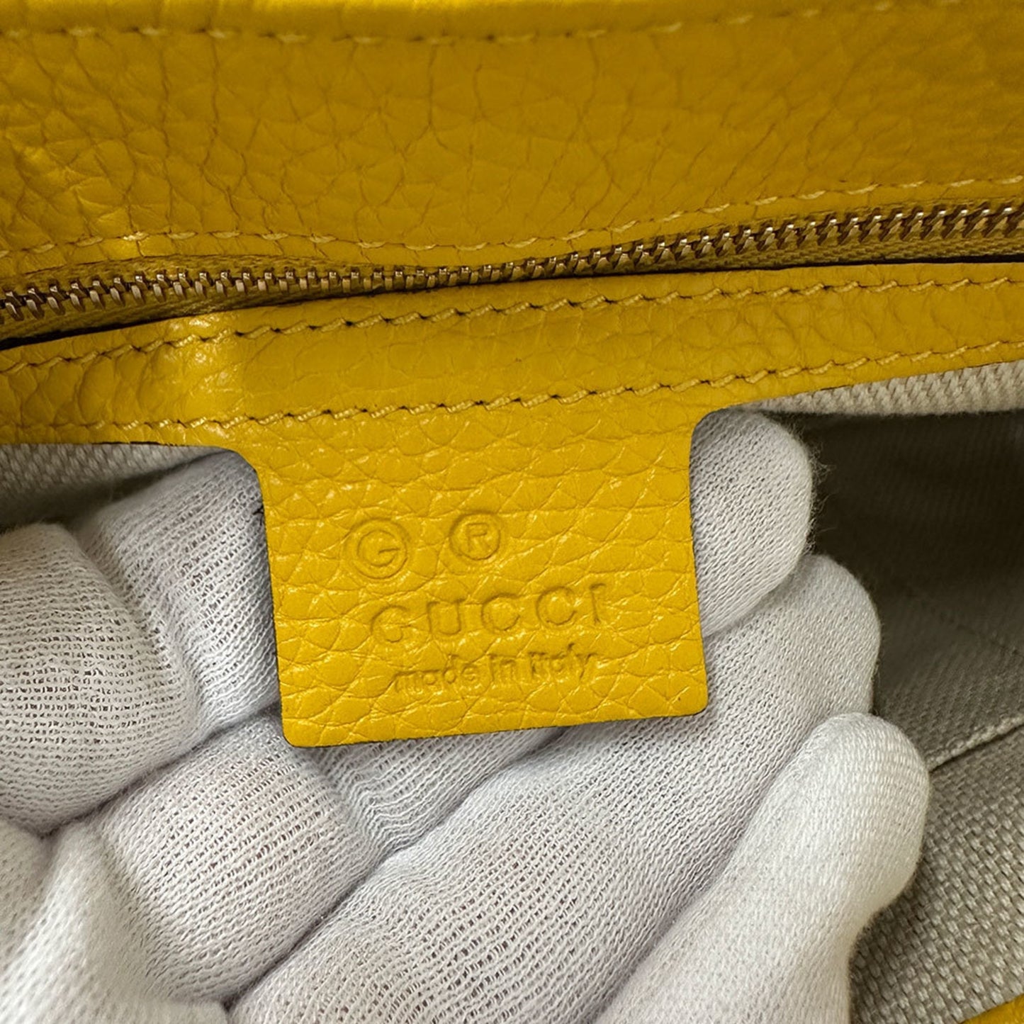 Gucci Soho Yellow Leather Shoulder Bag ( )