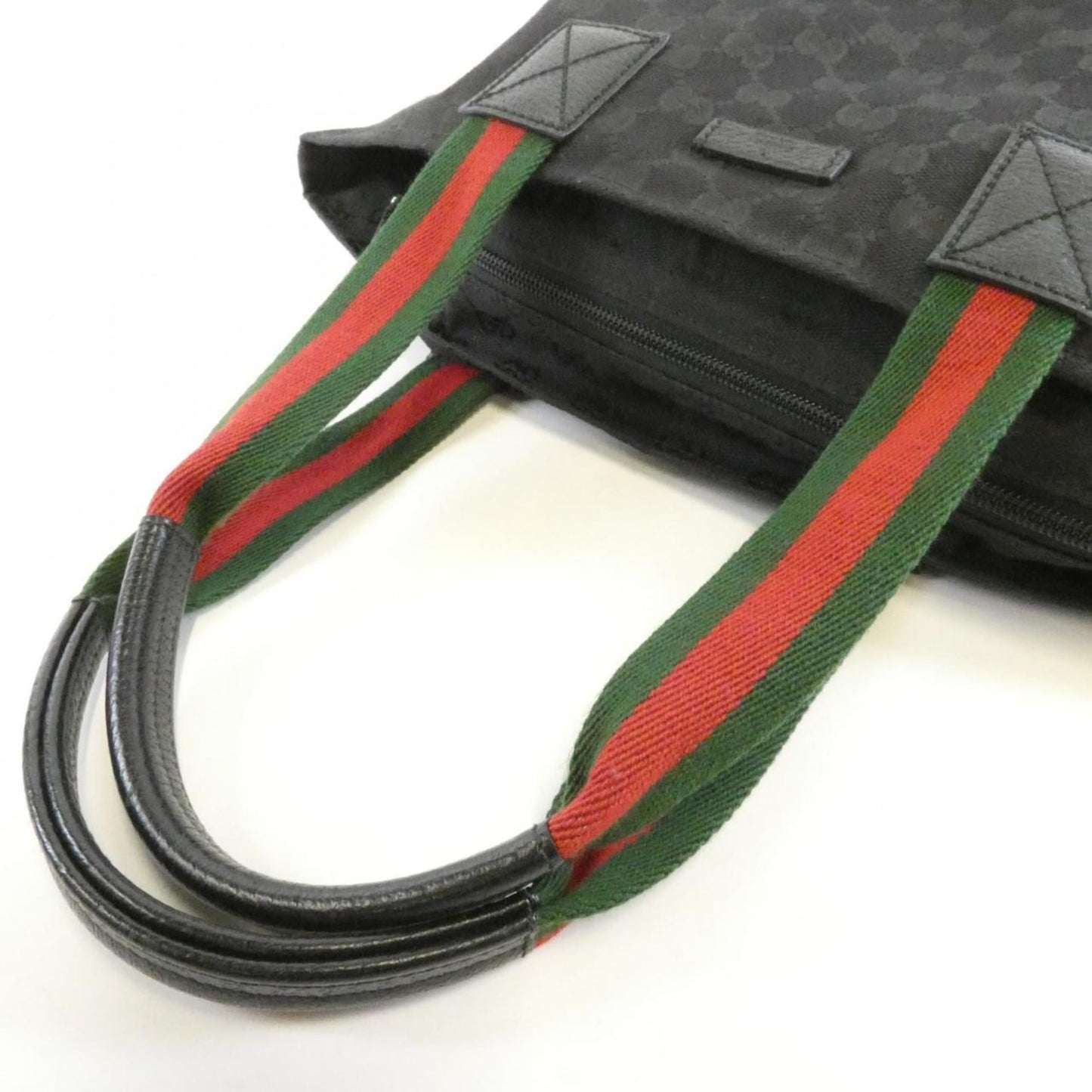 Gucci Black Gg Supreme Handbag ( )