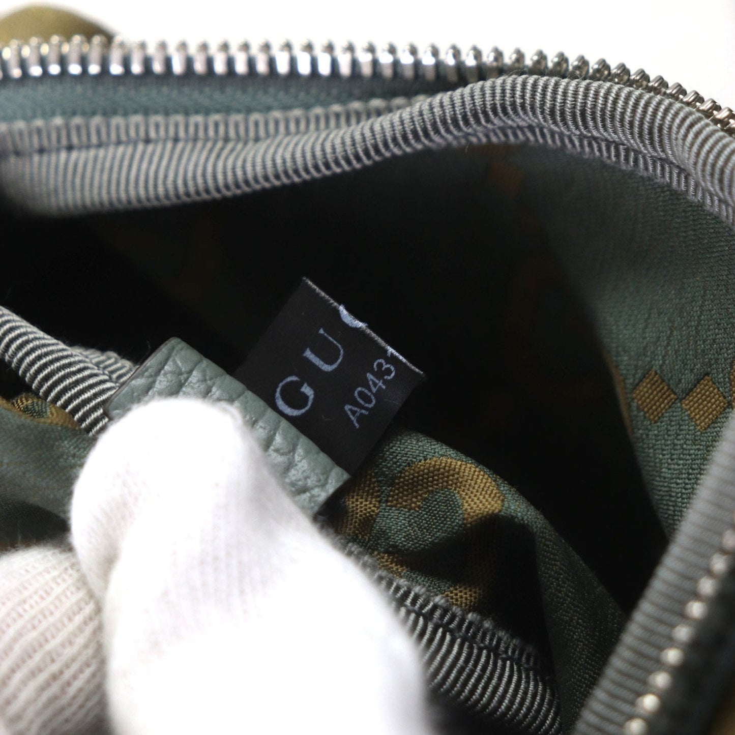 Gucci Khaki Nylon Leather Fanny Pack ( )