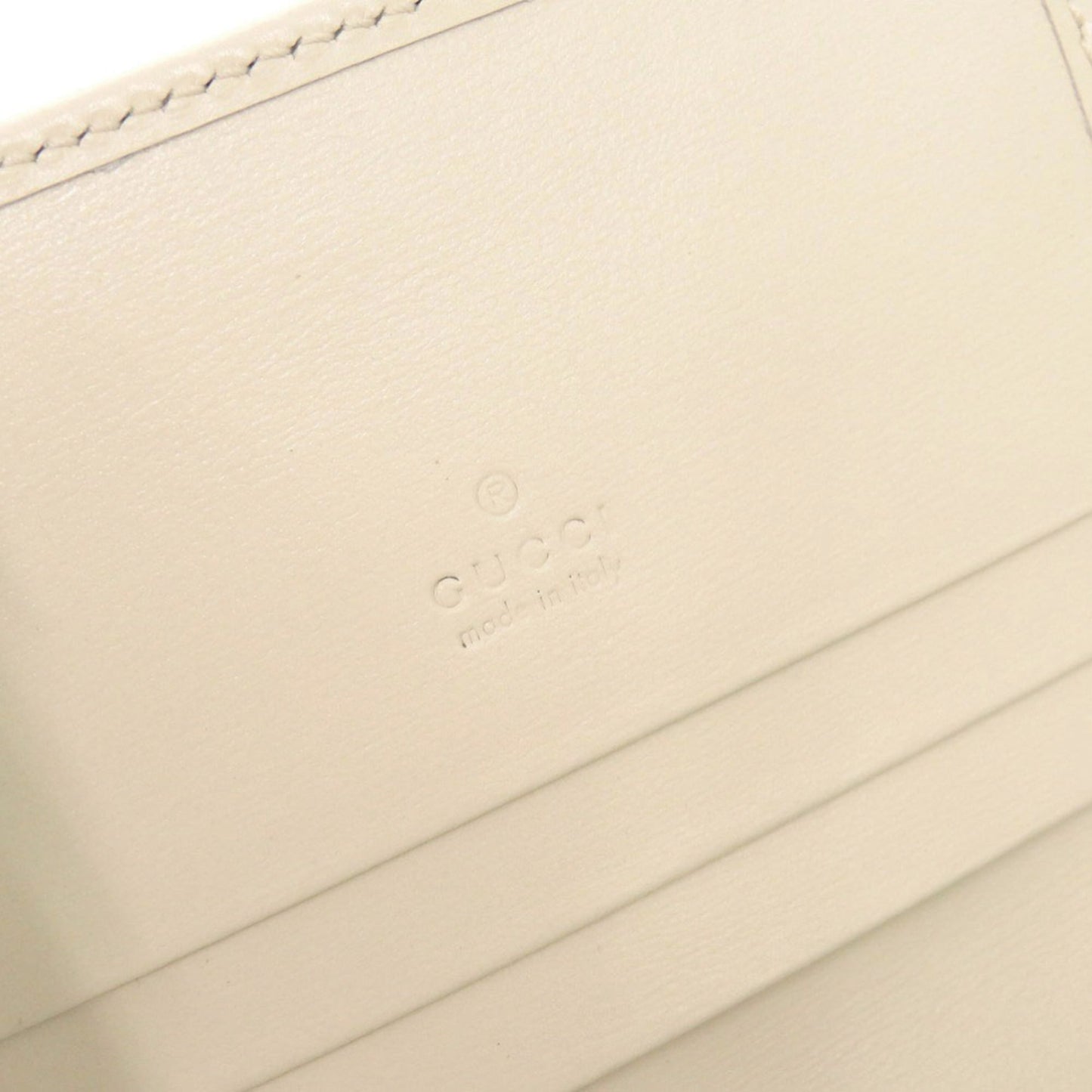 Gucci Ivory Leather Wallet (Bi-Fold) ( )