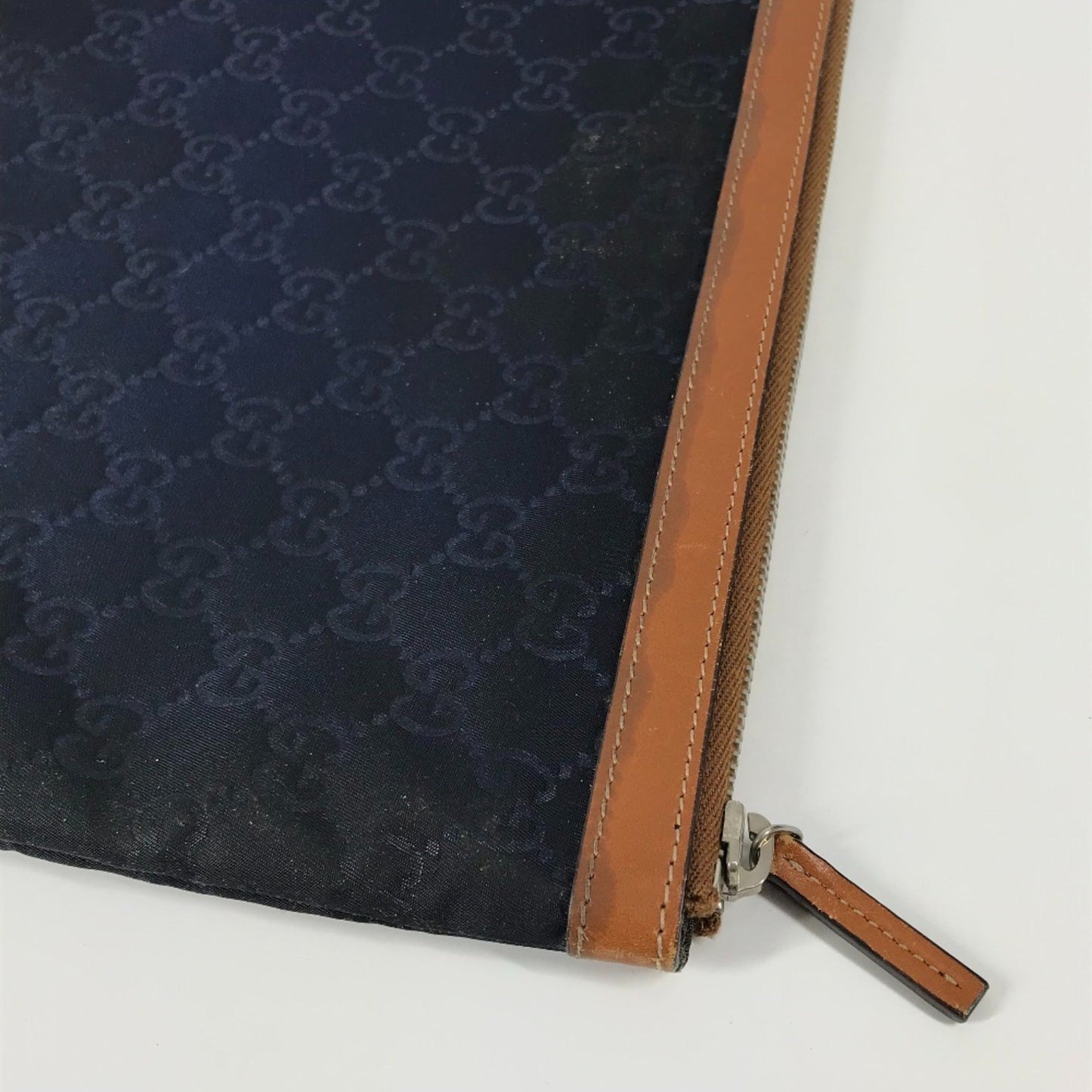 Gucci Navy Leather Nylon Clutch Bag ( )
