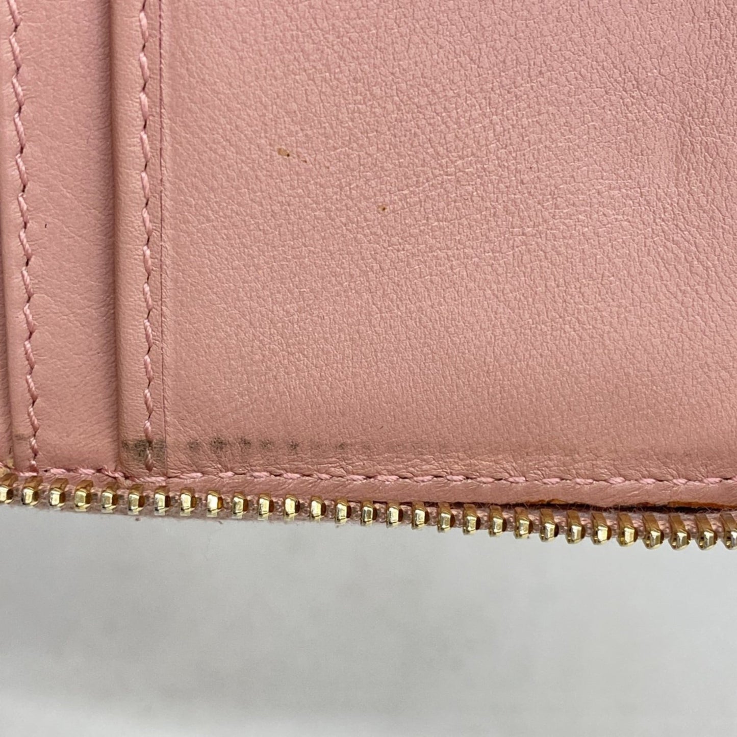 Gucci Pink Leather Wallet (Bi-Fold) ( )