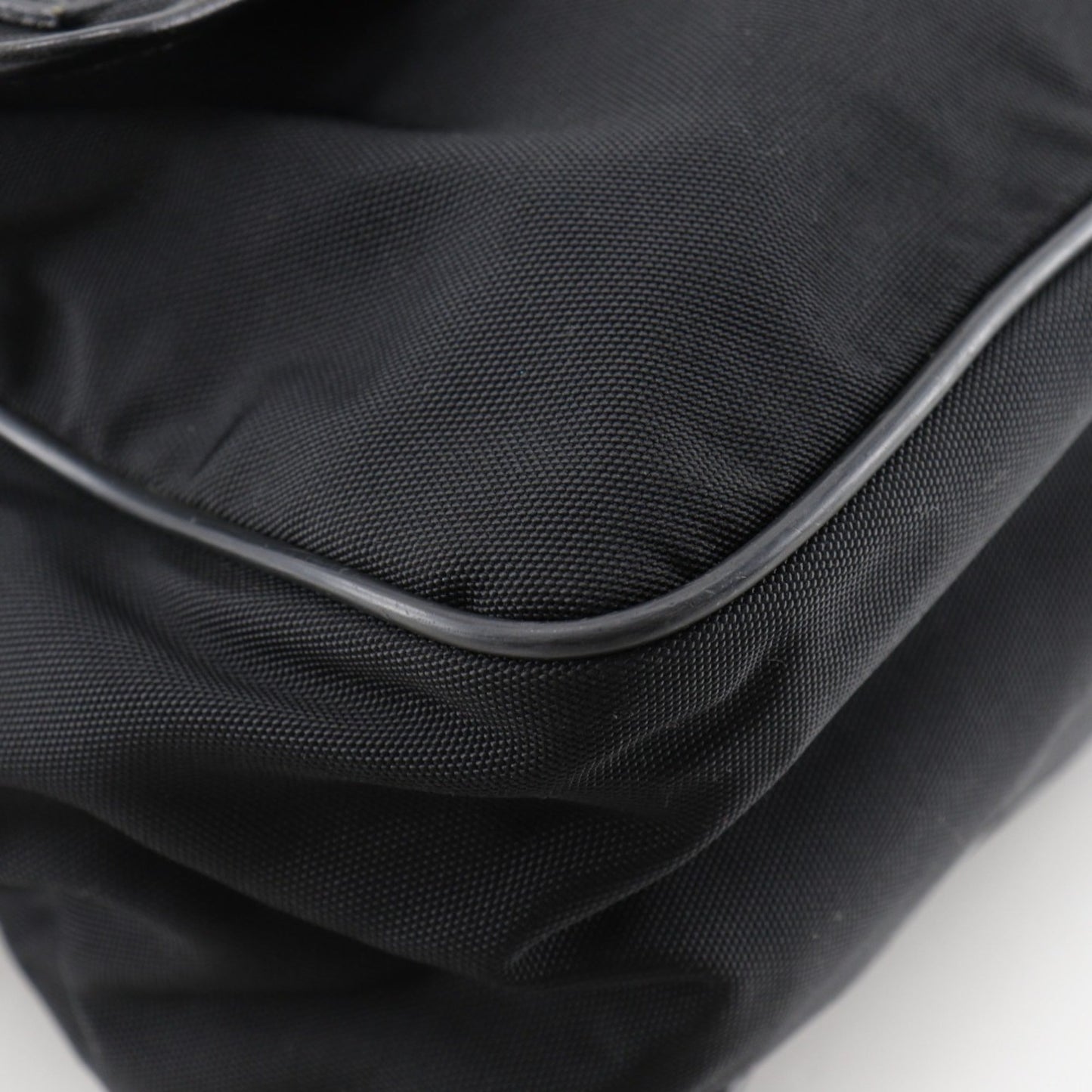 Gucci Black Nylon Canvas Shoulder Bag Sling Bag ( )