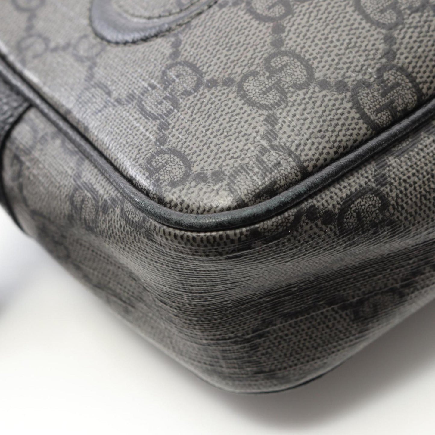 Gucci Black Gray Gg Supreme Shoulder Bag ( )