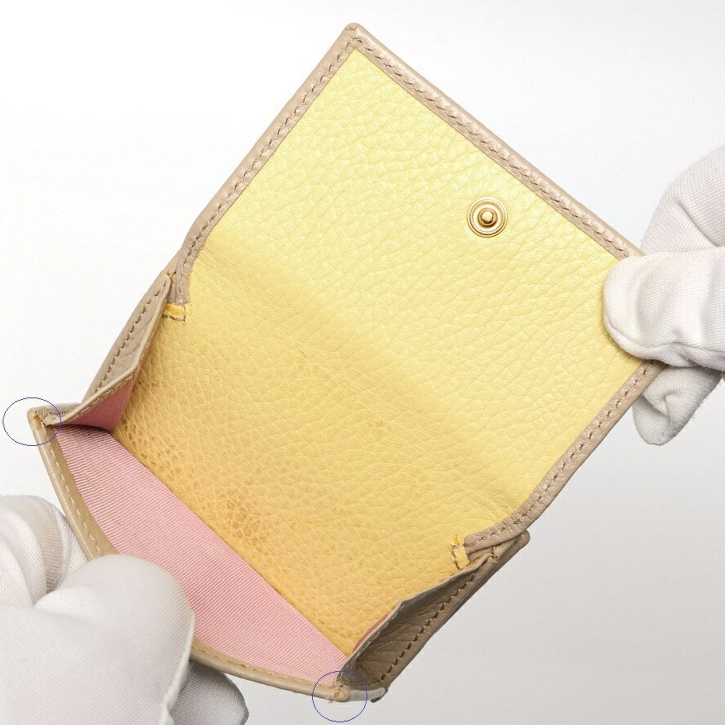 Gucci Beige Yellow Leather Wallet (Tri-Fold) ( )