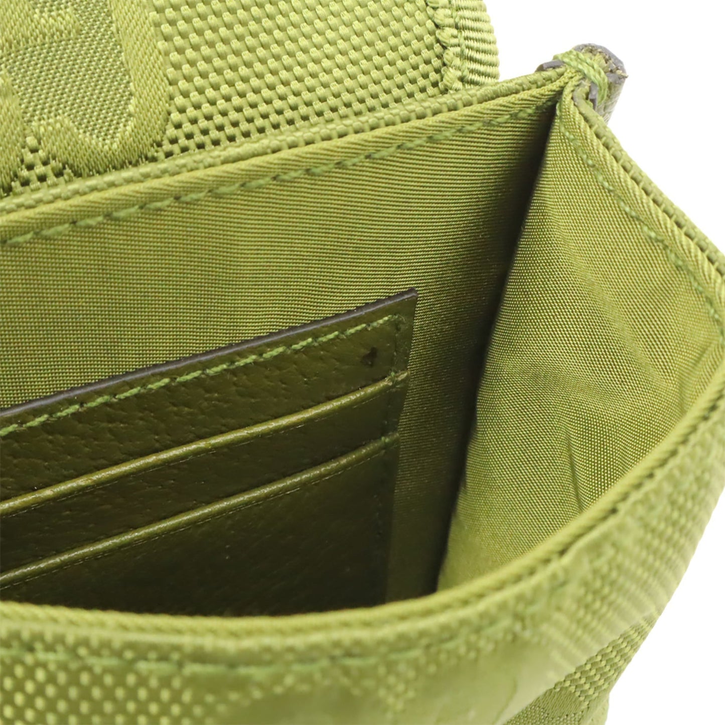 Gucci Green Khaki Nylon Canvas Leather Shoulder Bag ( )