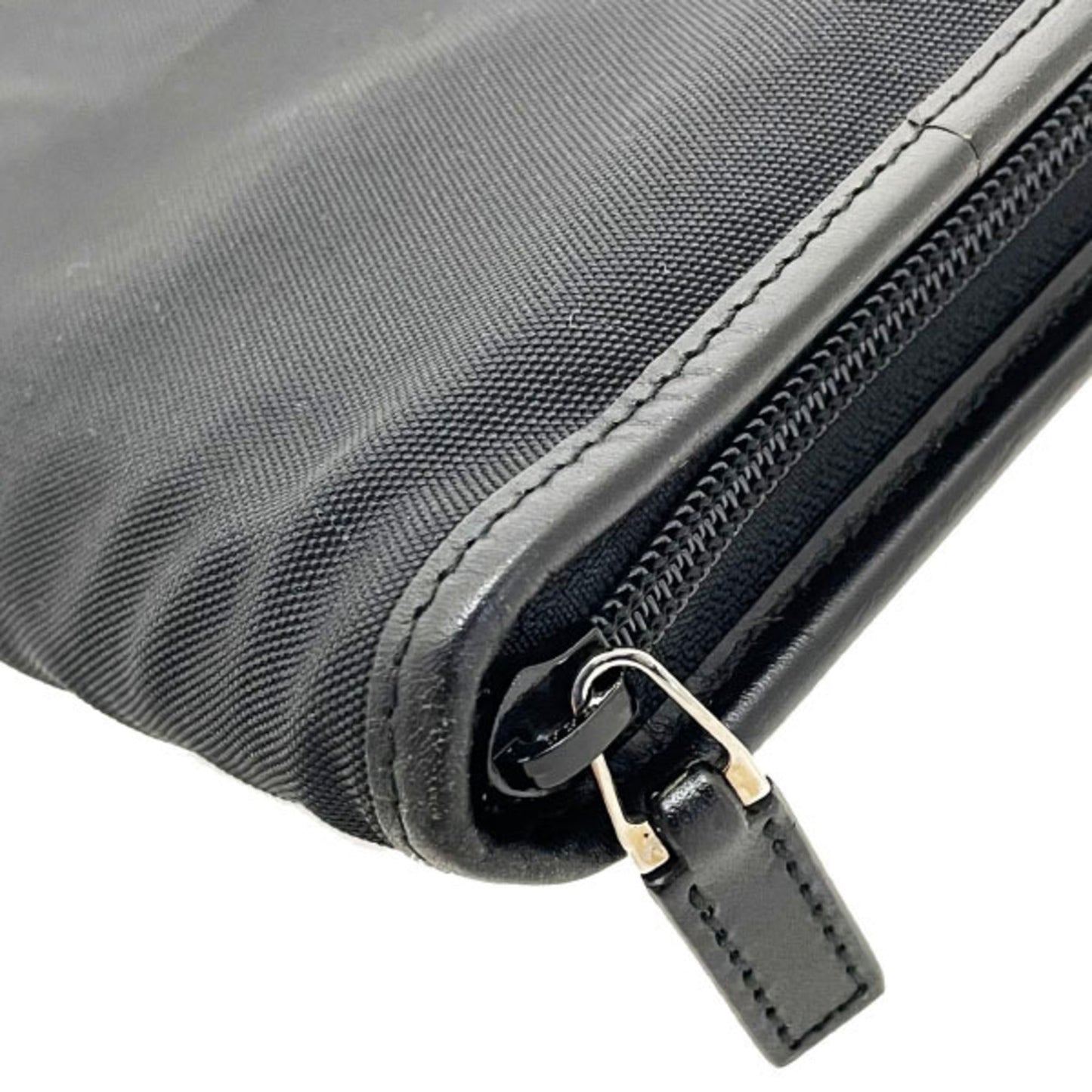 Gucci Black Nylon Leather Pouch ( )