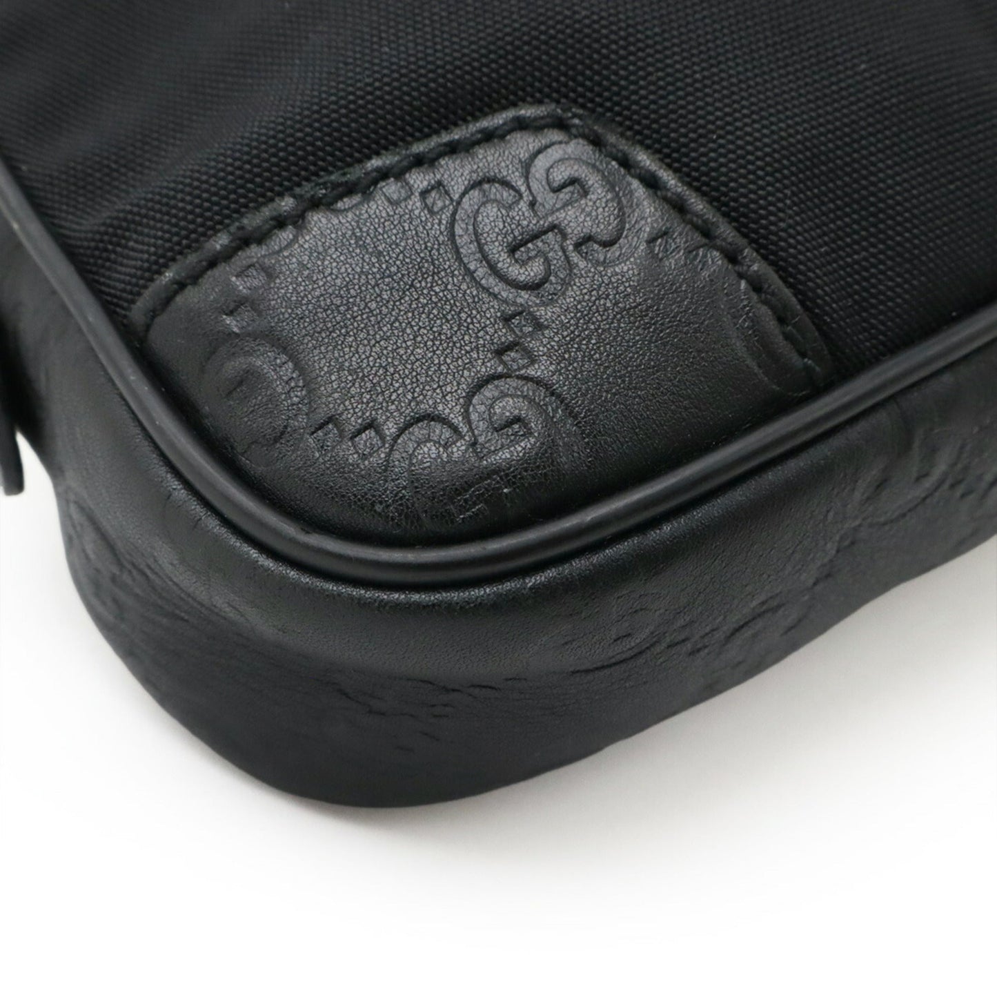 Gucci Black Nylon Canvas Leather Fanny Pack Pouch ( )