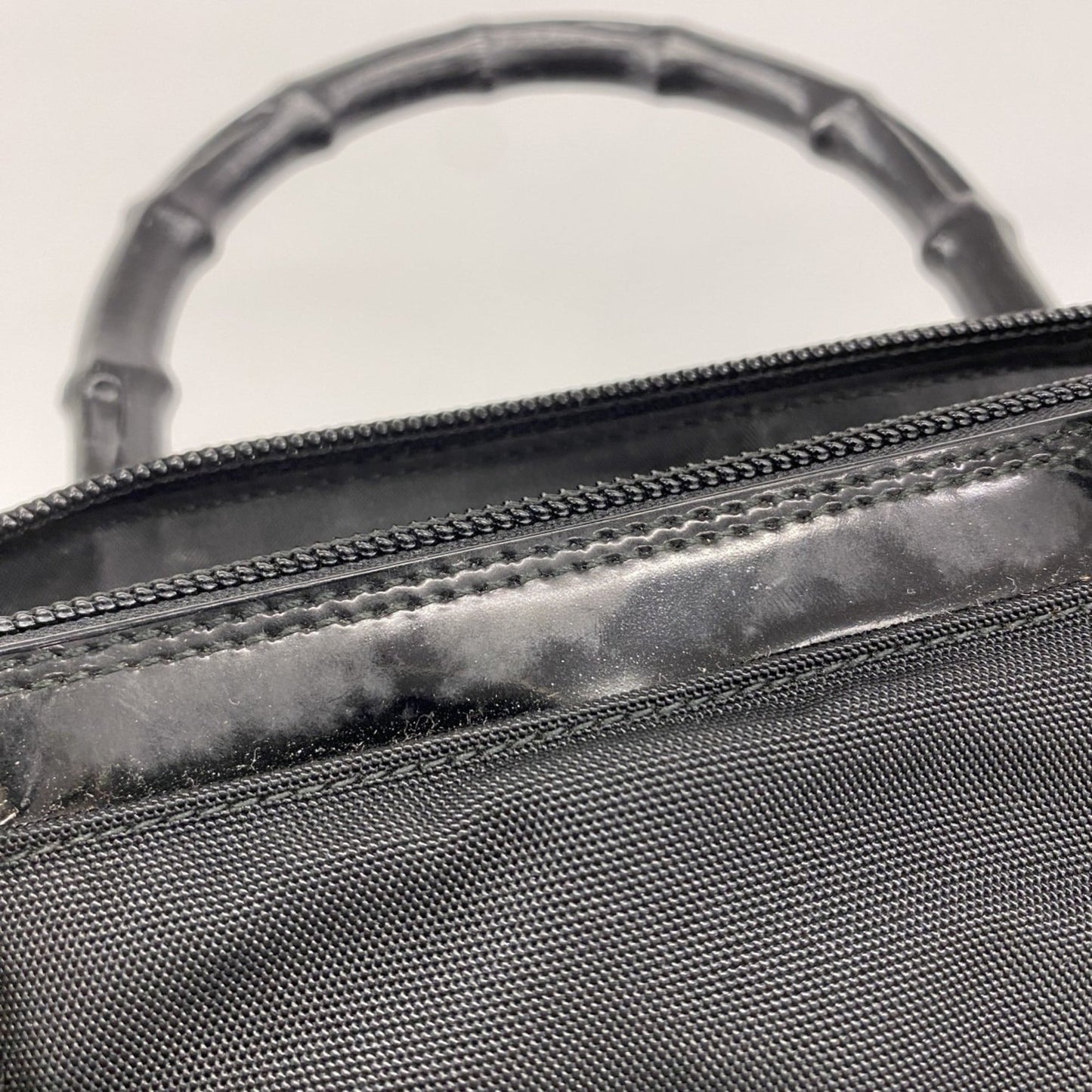 Gucci Black Nylon Handbag ( )