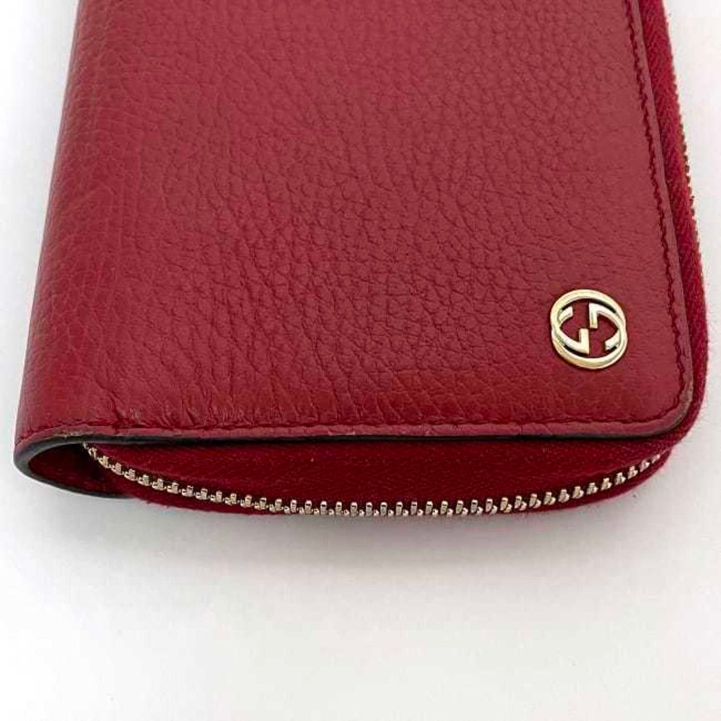 Gucci Red Color Leather Wallet (Bi-Fold) ( )