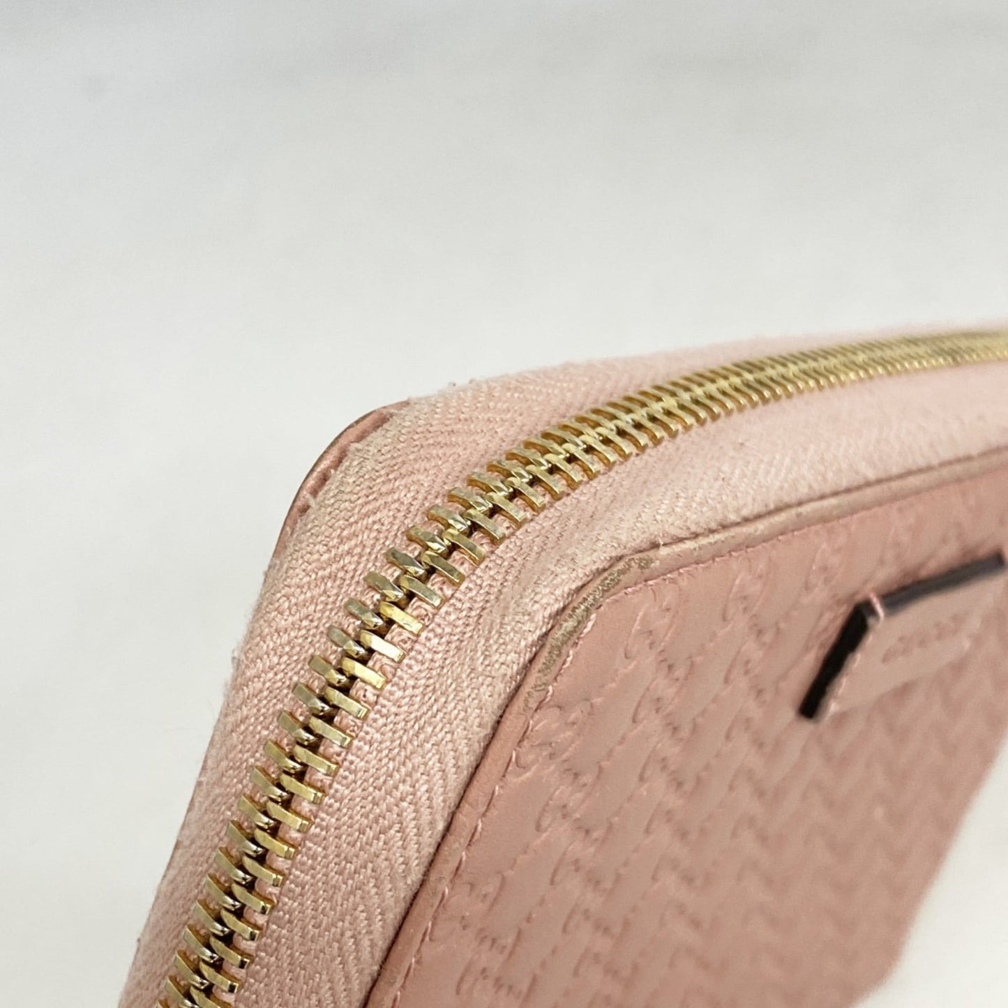 Gucci Pink Leather Wallet (Bi-Fold) ( )