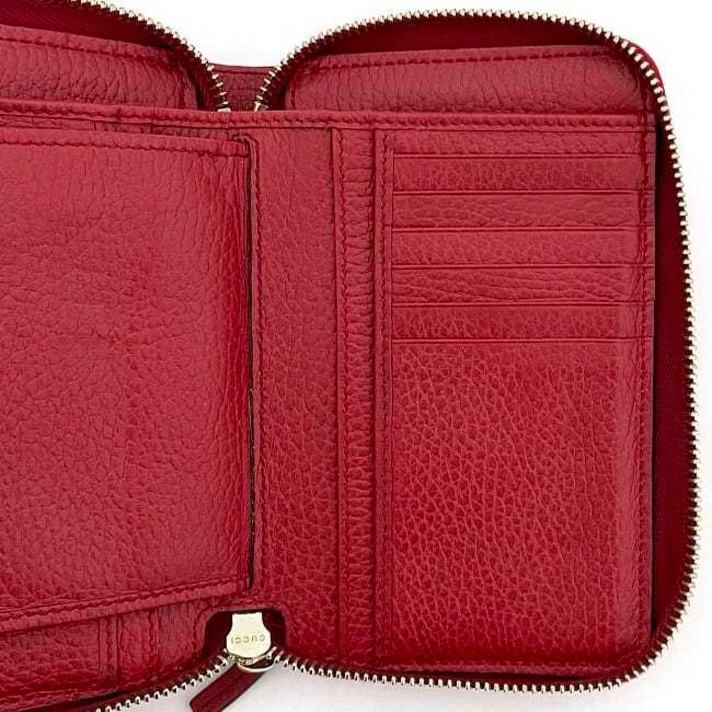 Gucci Red Color Leather Wallet (Bi-Fold) ( )