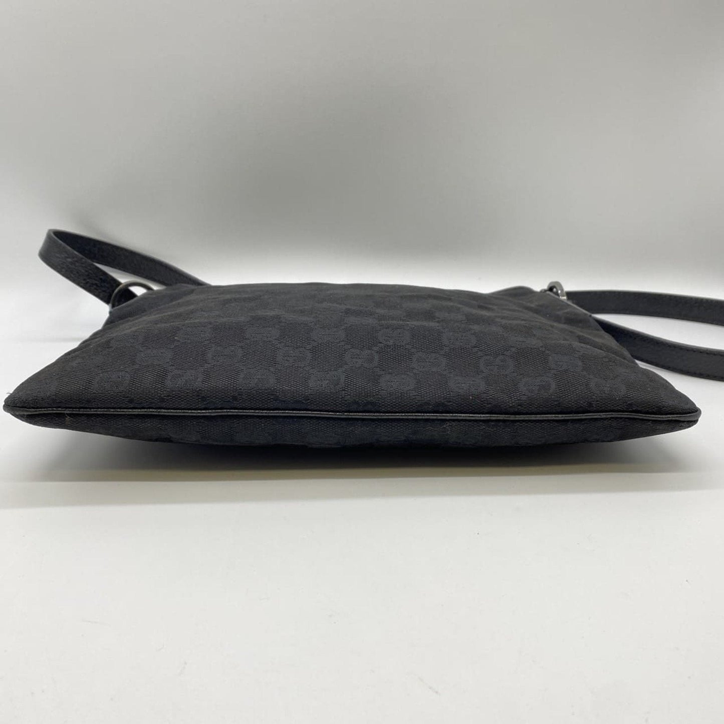 Gucci Black Gg Canvas Shoulder Bag ( )