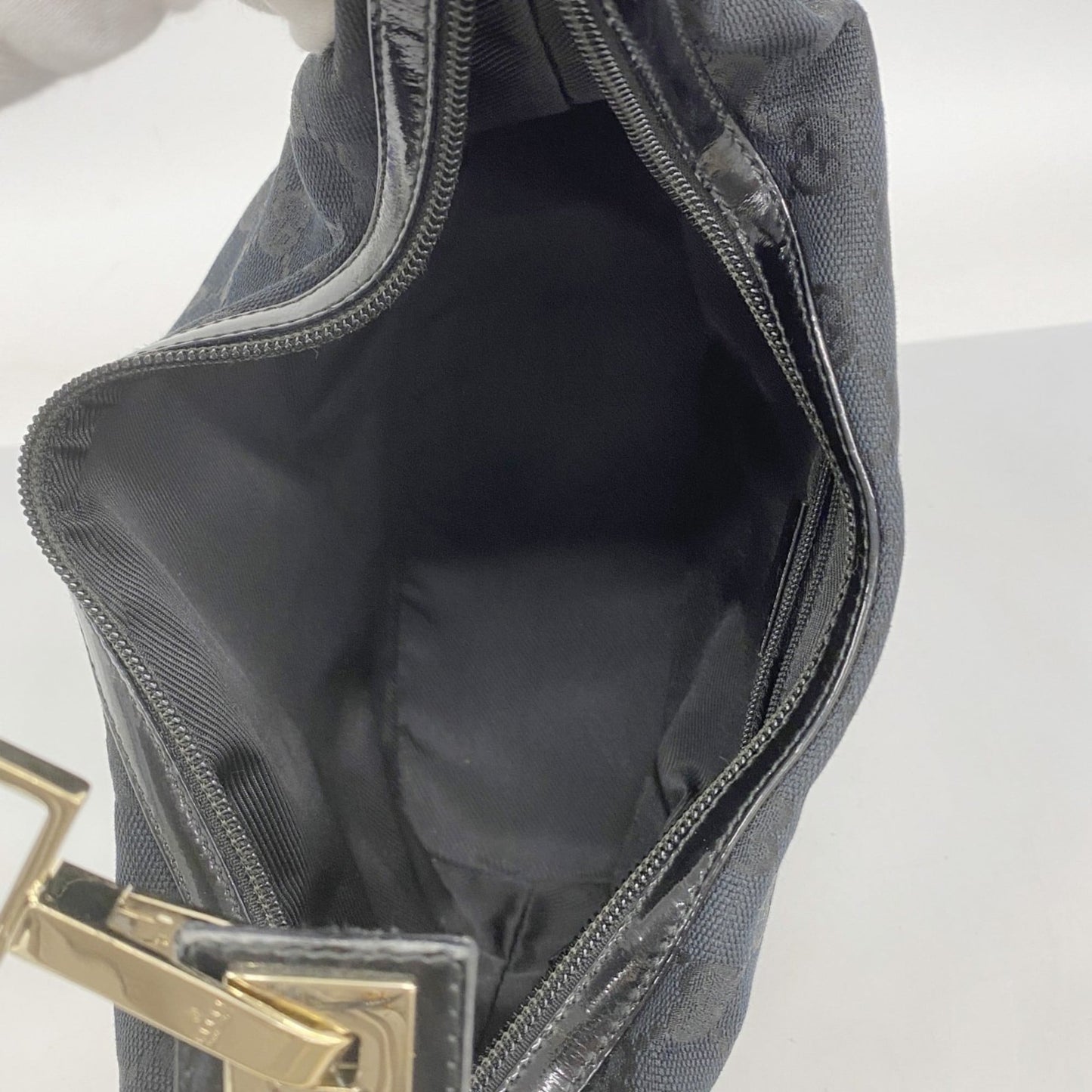 Gucci Black Canvas Shoulder Bag ( )