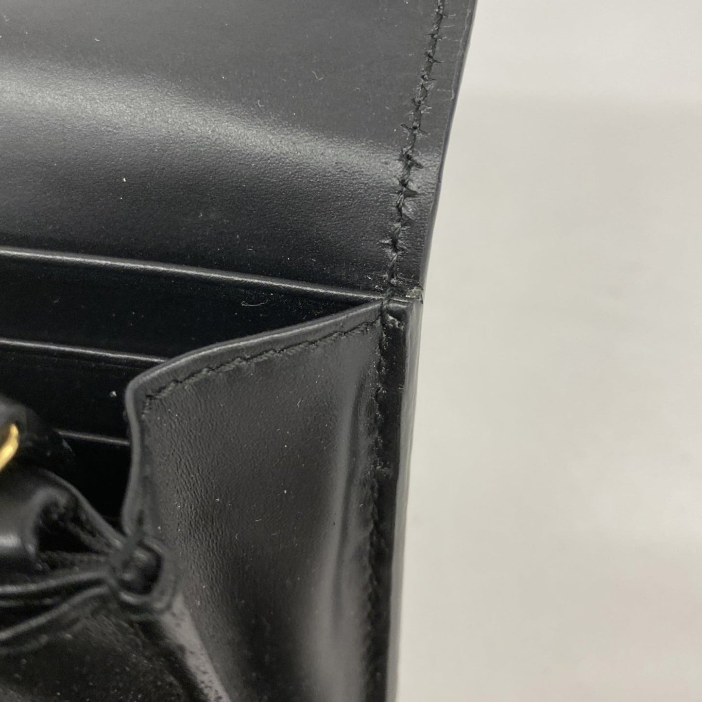 Gucci Black Leather Long Wallet (Bi-Fold) ( )