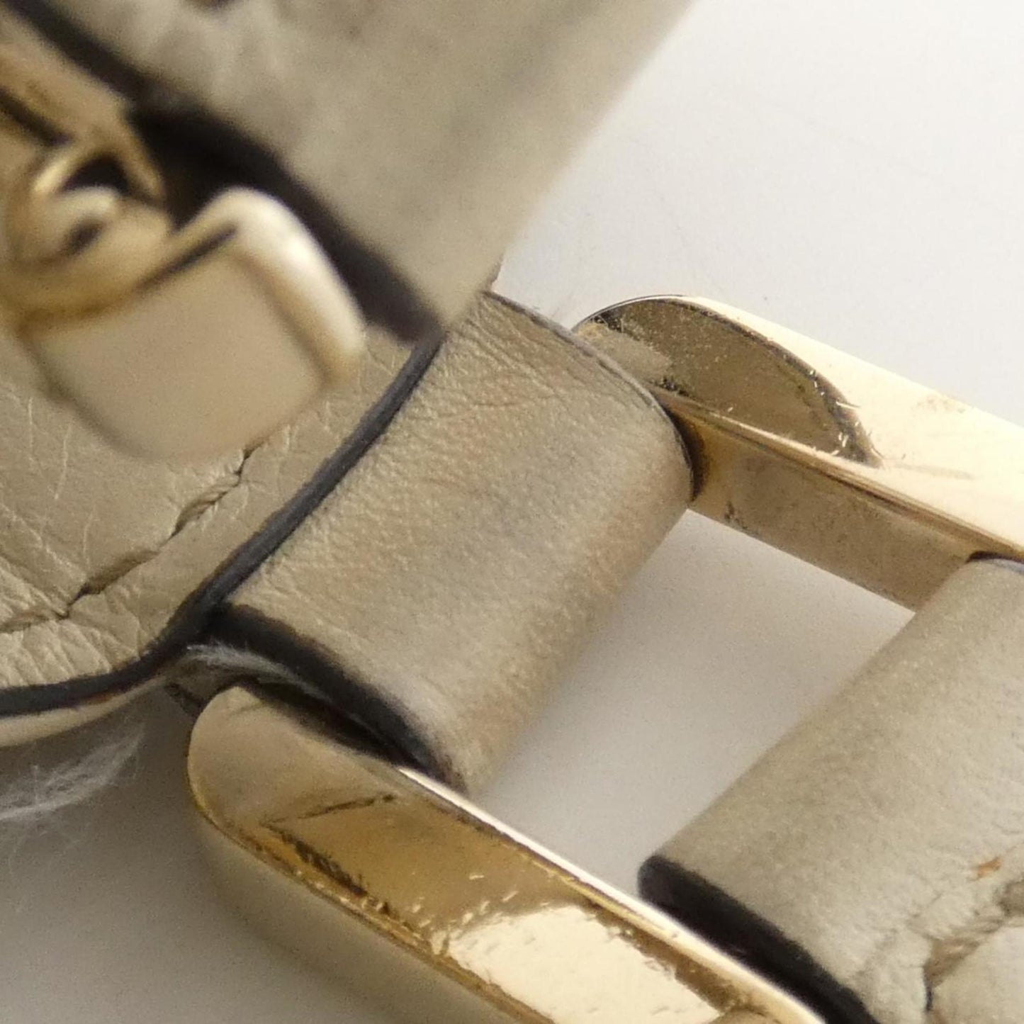 Gucci Ivory Leather Handbag ( )