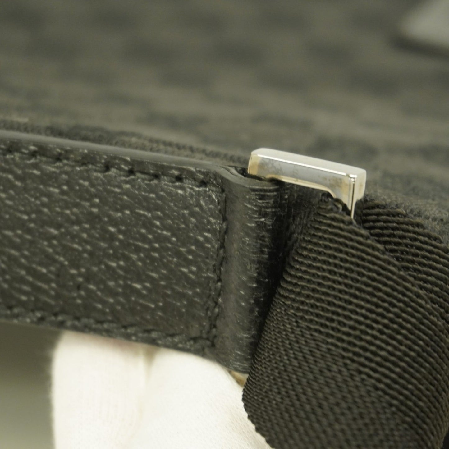 Gucci Black Canvas Shoulder Bag ( )