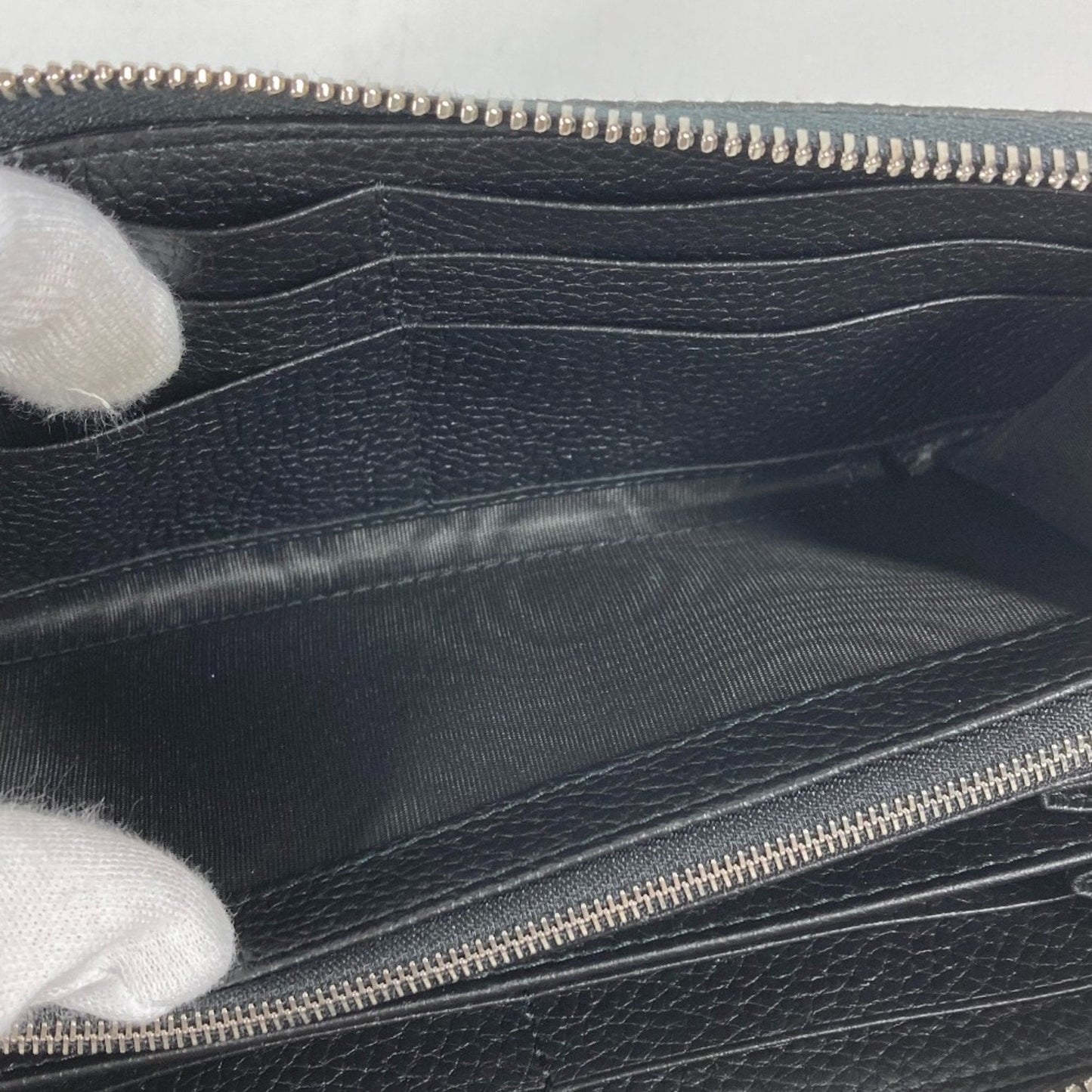 Gucci Black Leather Long Wallet (Bi-Fold) ( )