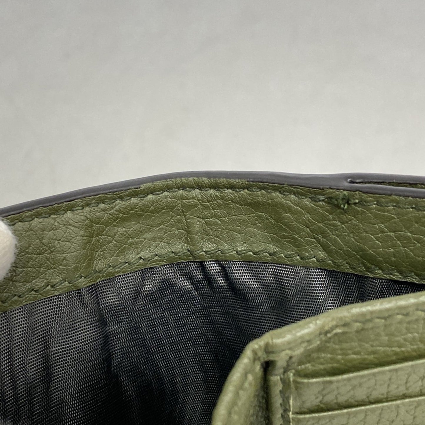 Gucci Khaki Leather Wallet (Bi-Fold) ( )