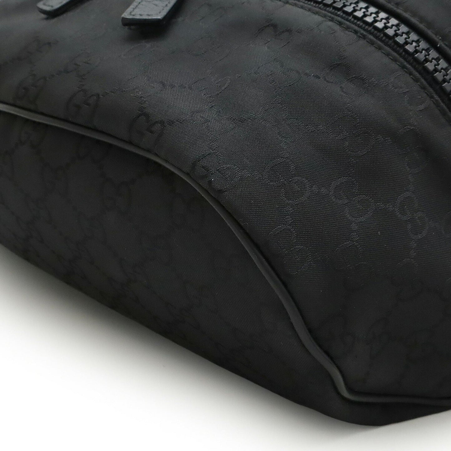 Gucci Black Gray Nylon Leather Pouch Shoulder Bag Sling Bag ( )