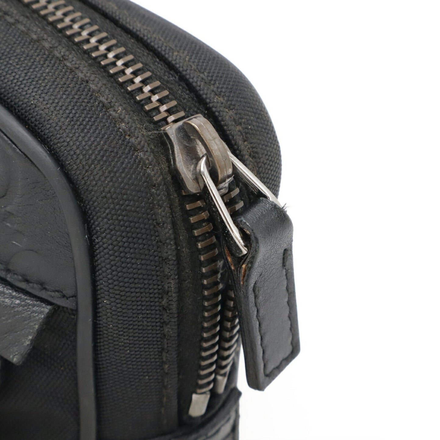 Gucci Black Nylon Canvas Leather Fanny Pack Pouch ( )