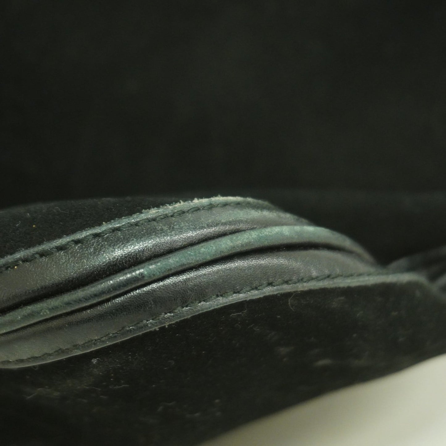 Gucci Black Suede Shoulder Bag ( )