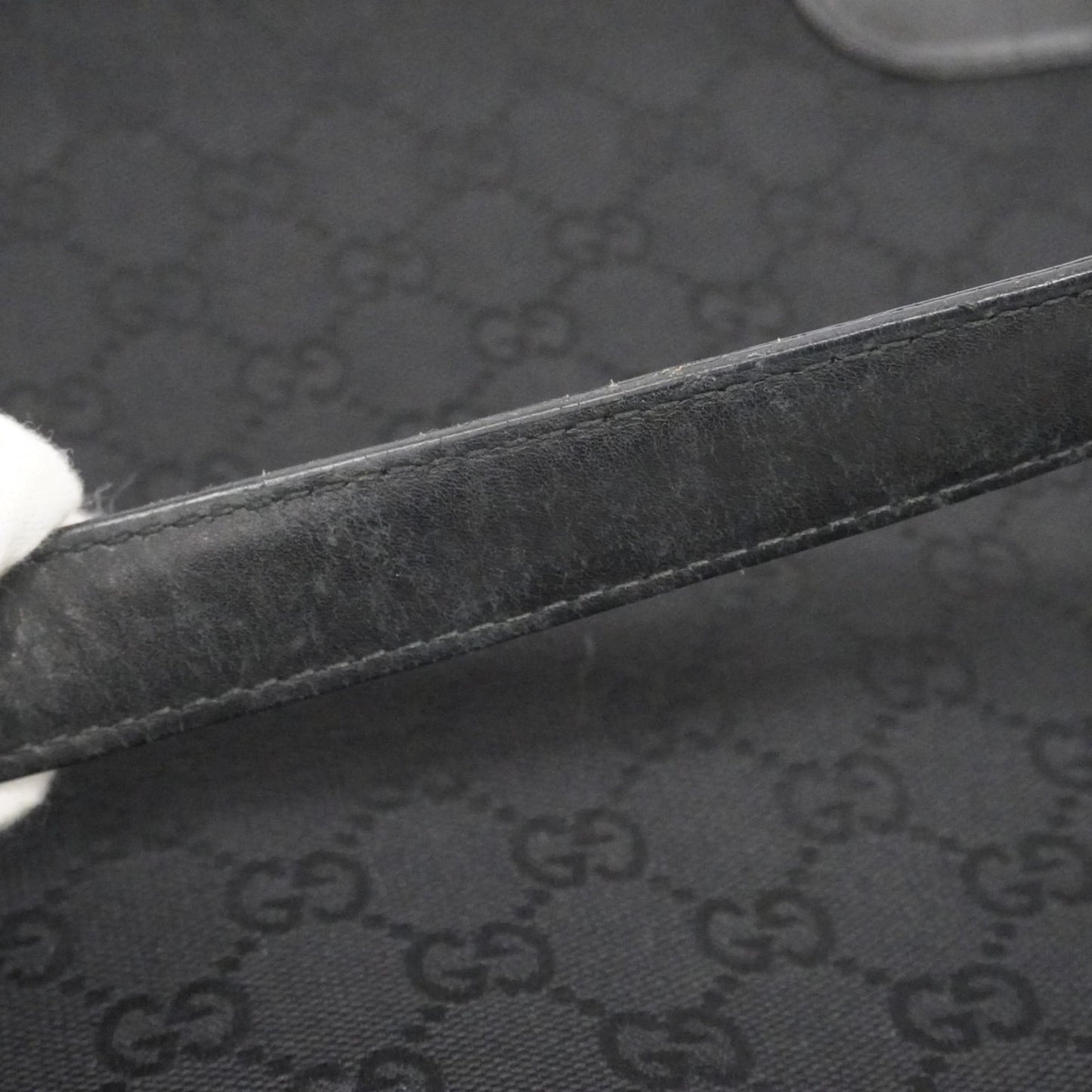Gucci Black Canvas Shoulder Bag ( )