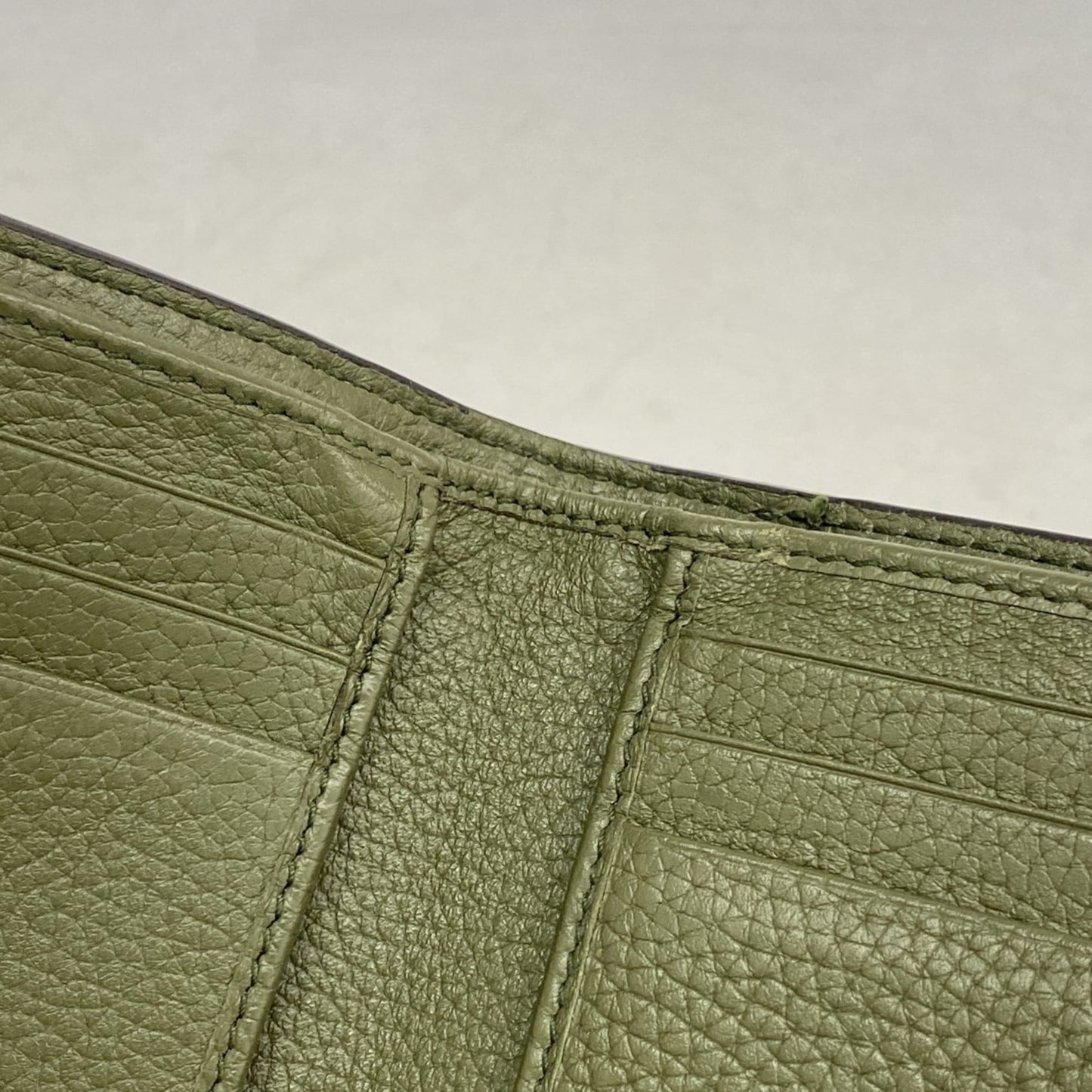 Gucci Khaki Leather Wallet (Bi-Fold) ( )