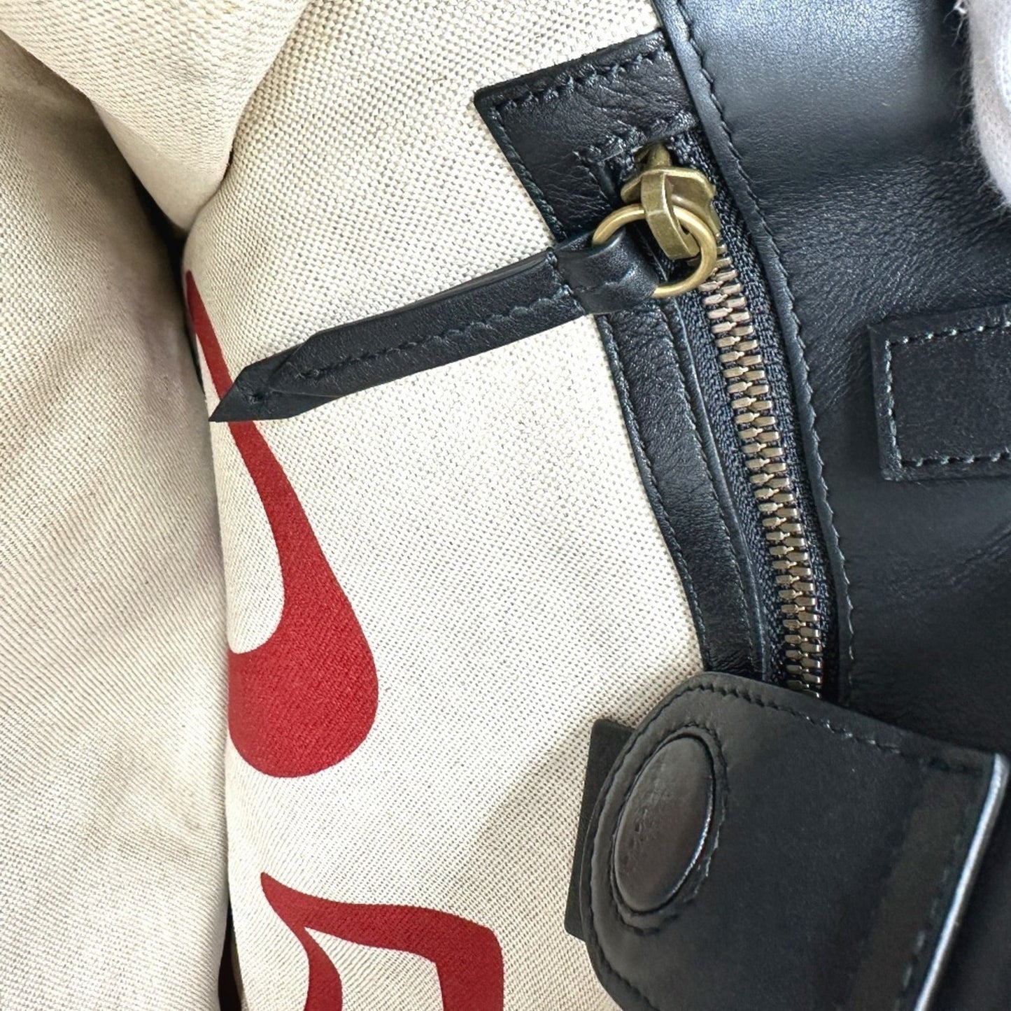 Gucci Beige Gg Supreme Handbag Shoulder Bag ( )
